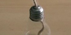 Výroba olejové lampy ze žárovky – Video návod