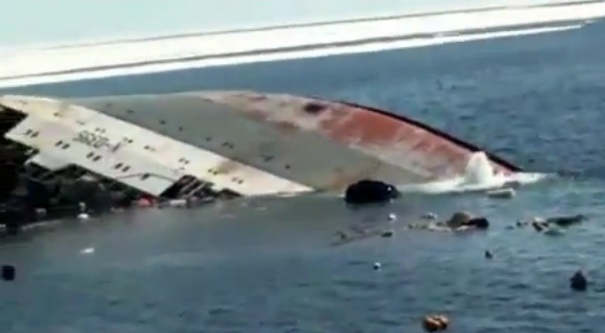 Potopení rybářského trauleru – videa z místa události