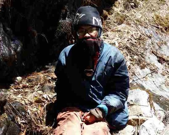 47 dní uvězněný na skalní římse v Himálajích
